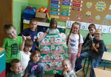 PROJEKT BEZPIECZNIE I ZDROWO Z MAŁPKĄ IWONĄ