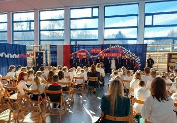 Uroczysty apel z okazji Święta Niepodległości oraz XXV Dnia Papieskiego