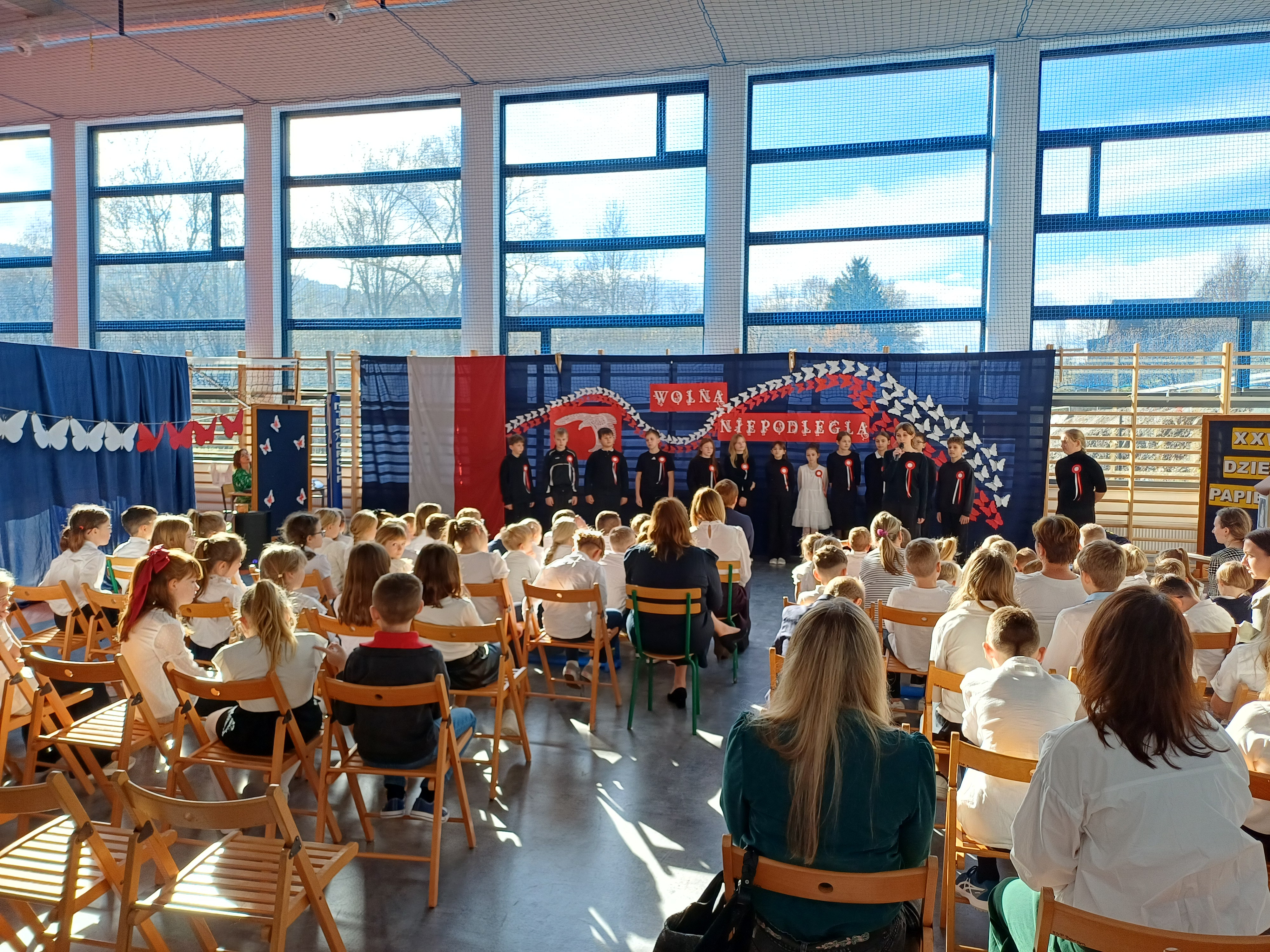 Uroczysty apel z okazji Święta Niepodległości oraz XXV Dnia Papieskiego