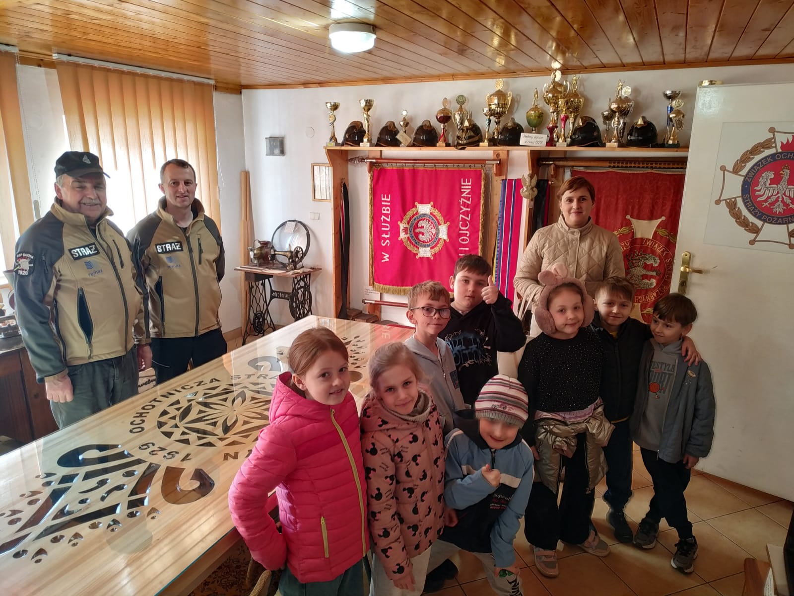 Wycieczka uczniów kl. 1 do Izby Pamięci w Remizie OSP w Baczynie