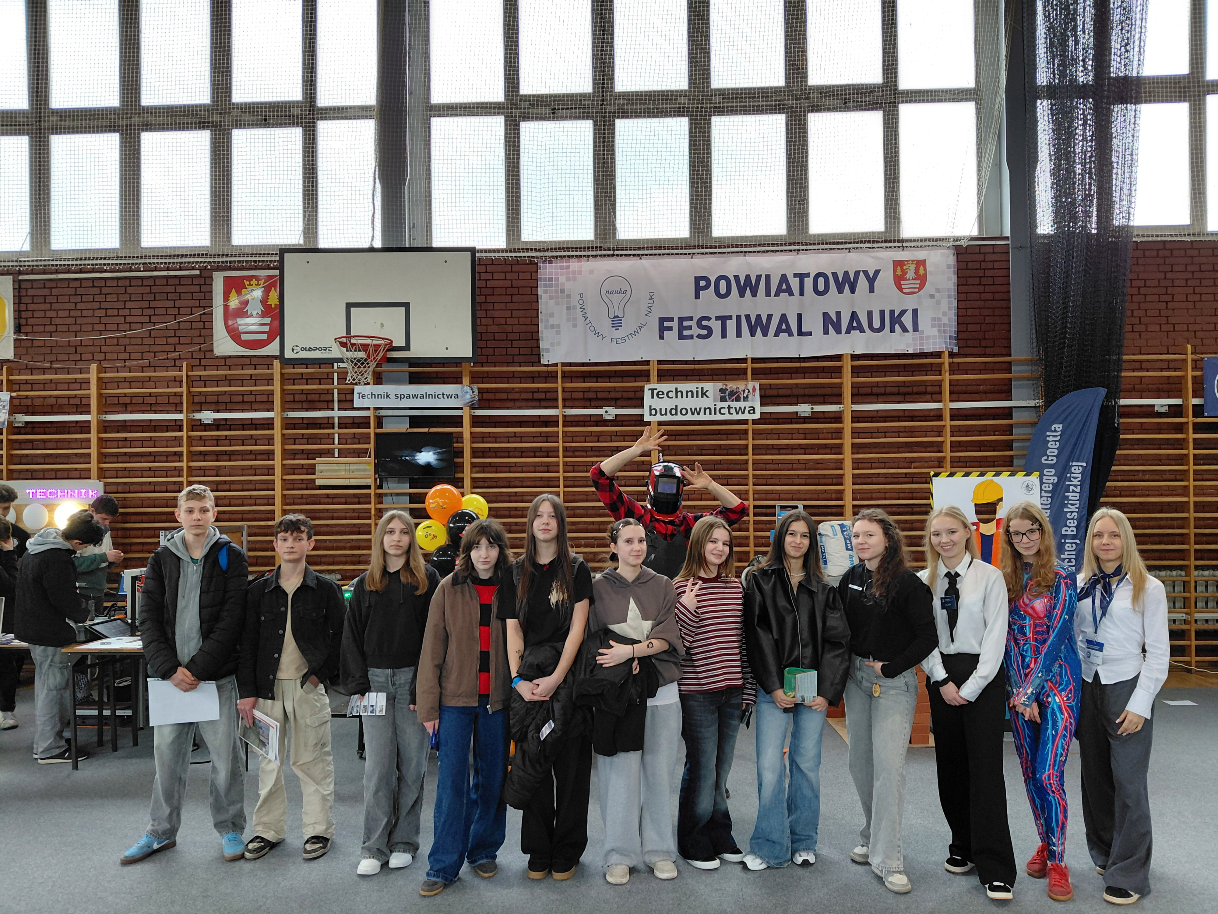 Udział uczniów klasy VIII w Powiatowym Festiwalu Nauki