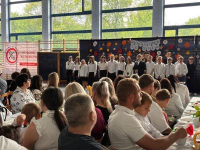 Występ uczniów klas 6-8.